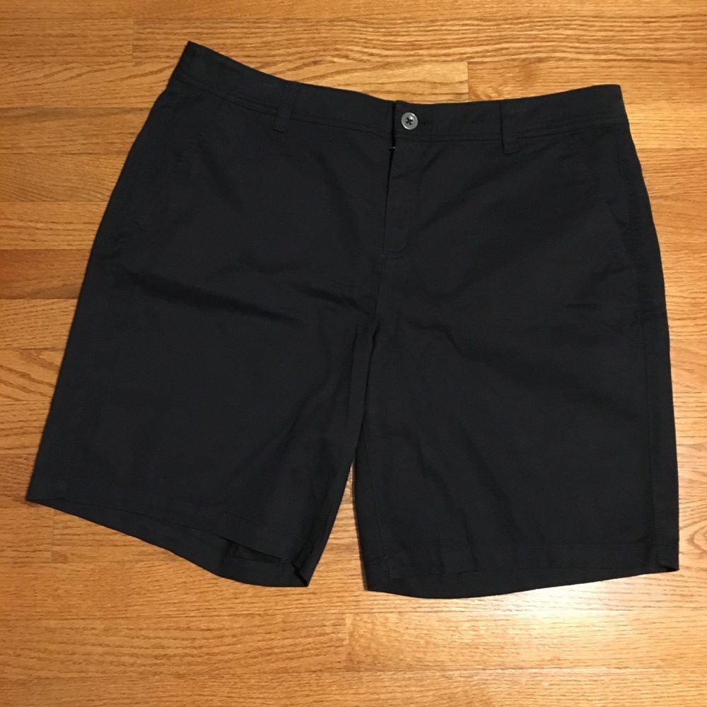 NWT black plus size Lane Bryant Bermuda shorts